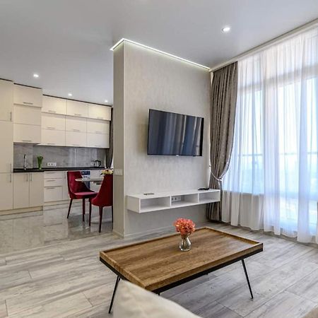 Комфортные Апартаменты 36 Жемчужина Odessa Exterior foto